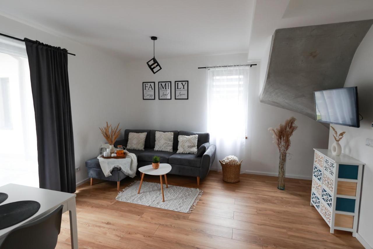 Raba Resort - Domki I Apartamenty Pod Krakowem Gdow Bagian luar foto